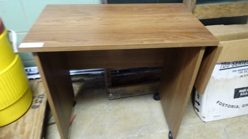 lot 399 image: Wood table wdrop leaf on wheels.