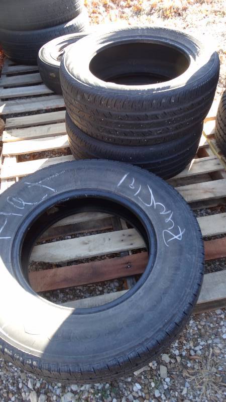 lot 434 image: Pallets of tires 21555.