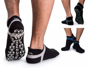 lot 51115 image: Muezna Mens Non-Slip Yoga Socks, Anti-Skid Pilates, Barre, Bikram Fitness Hospital Slipper Socks with Grips, BlackgreyBlacknavyBlack green, 9-11