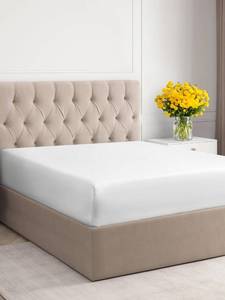 lot 53113 image: Queen Size Fitted Bed Sheet - Hotel Luxury Single Fitted Sheet Only - Fits Mattress Up to 16 - Extra Soft, Wrinkle Free, Breathable Sheet for Women, Men, Kids & Teens - White Single Fitted Sheet