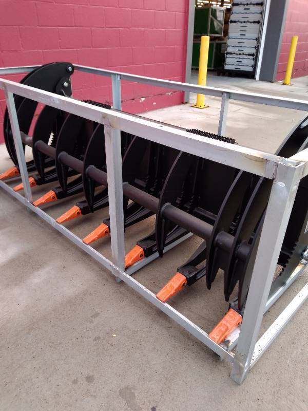 lot 1025B image: UNUSED 2024 Greatbear Heavy Grass Fork Grapple.  Working Width 78