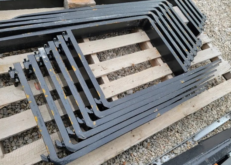 lot 2631 image: Unused 2024 Wolverine Pair of 1T Forklift Forks 60in Length