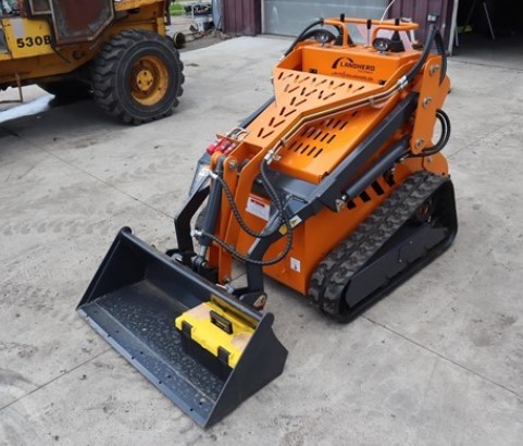 lot 2618 image: Unused 2024 Landhonor Mini Compact Track Loader  LDH-HY450