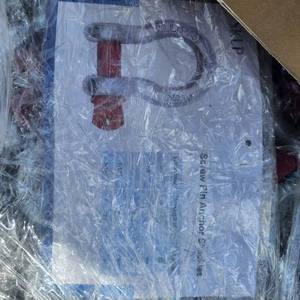 lot 5040 image: Unused 2024 Screw Pin Anchor Shackles &nbsp38PCS