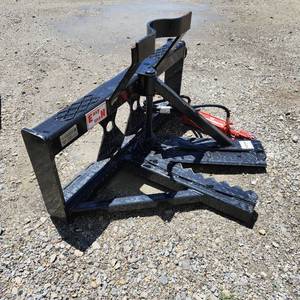 lot 510 image: Unused 2024 Industrias America Tree Shear Skid Steer Attachment