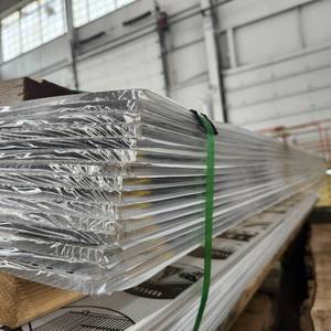 lot 6015 image: Lot of 15 - 4x8 8mm Twin Wall Clear Polycarbonate Pannels