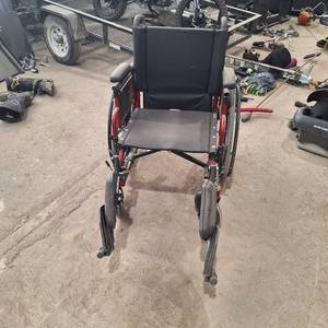 lot 7002 image: Used Wheelchair
