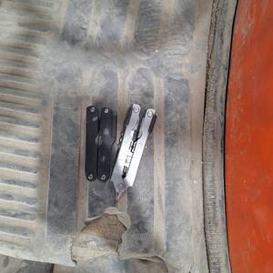 lot 7004 image: Used Multi Tools