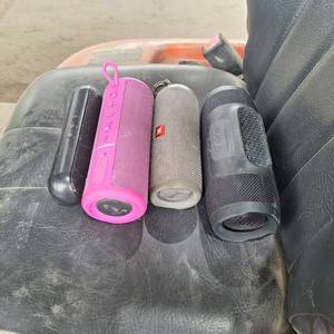 lot 7012 image: Miscellaneous Bluetooth Speakers