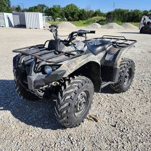 lot 210 image: Grizzly 450 4-Wheeler Yamaha 8132 Miles 