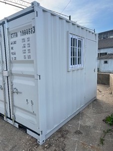 lot 5043 image: 10Ft Storage Container