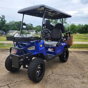 lot 553 image: NEW Electric Golf Cart E-Bolt (Blue) 1175