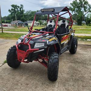lot 555 image: NEW Predator FX400 UTV (311cc) Oil Cooled, Alloy Wheels, Windshield, LED Lights 1065 (Red)