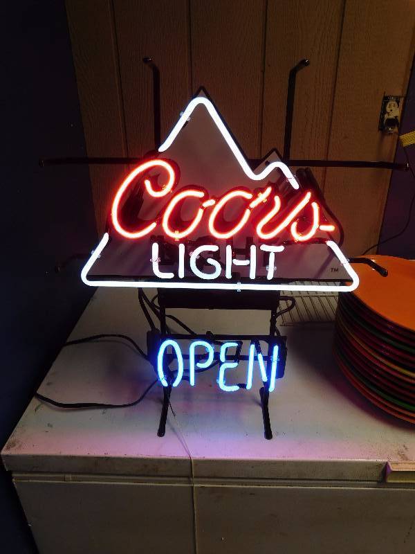 lot 7 image: Coors Light Open Neon Sign