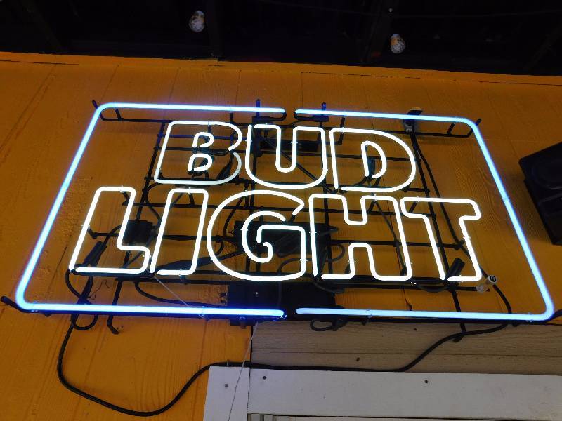 lot 24 image: Bud light Neon Sign