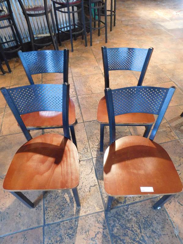 lot 14A image: Lot of 4 Chairs