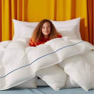 lot 60015 image: Bedsure Goose Feather Down Comforter King Size - All Season Duvet Insert with 8 Corner Tabs, 100% Cotton Fabric, Machine Washable (106x90, 60 Oz)