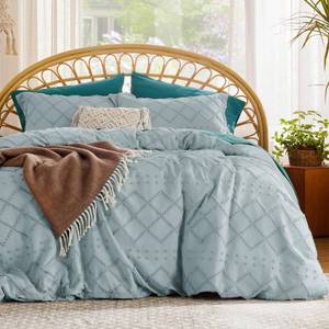 lot 60154 image: Bedsure Boho Duvet Cover Queen - Boho Bedding, Tufted Queen Duvet Cover for All Seasons, 3 Pieces Embroidery Shabby Chic Home Bedding Duvet Cover (Dusty Blue, Queen, 90x90)
