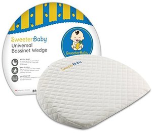 lot 60162 image: Sweeterbaby Pregnancy Wedge, Incline, with Removeable Cover, 15 x 12 x 2.6 inches