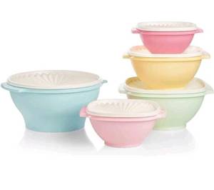 lot 8563 image: Tupperware 5 Piece Servalier Set, Retails-$78