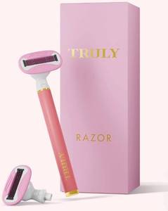 lot 8591 image: Life Shaver Starter Razor, Retails-$22 at Ulta