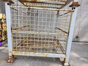 lot 31853 image: Metal Industrial Basket Gaylord