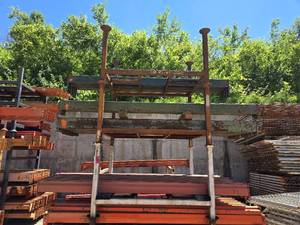 lot 31882 image: 7.5ft Pallet Racking W Racks -Approx 19