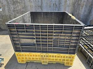 lot 31895 image: Industrial Collapsible Bin