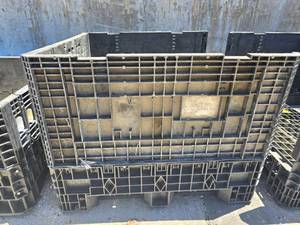 lot 31907 image: Industrial Collapsible Bin