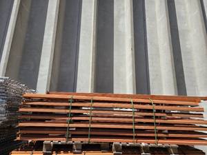 lot 31918 image: 10ft Pallet Racking Beams Approx - 84