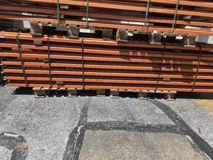 lot 31919 image: 10ft Pallet Racking Beams W Rack Approx - 101
