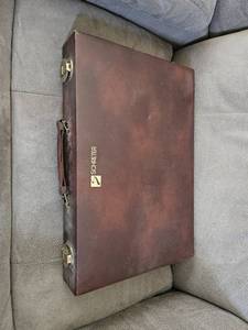 lot 4368 image: Briefcase