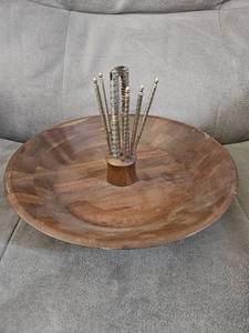 lot 4370 image: Walnut Bowl with Nutcrackers