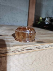 lot 4298 image: Vintage Carnival Glass Flower Frog