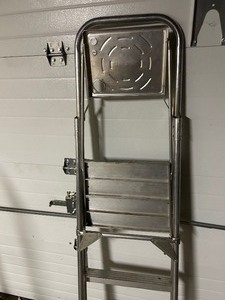 lot 707 image: Step ladder