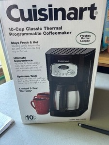 lot 718 image: Cuisinart 10 cup coffee maker new in box