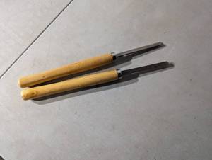 lot 66706 image: 2 chisel