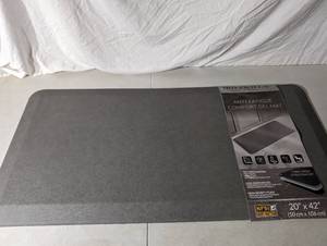 lot 66740 image: Anti-Fatigue comfort gel mat 20 in. x 42 in Gray