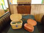 (4) ct lot sewing baskets and boxes; (2) wicker 