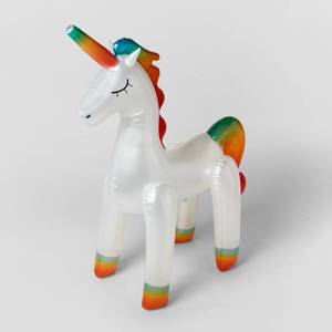 lot 1724 image: Giant Unicorn Sprinkler - Sun Squad��