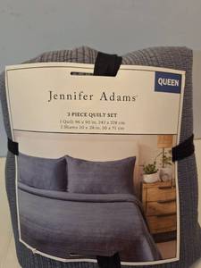 lot 1745 image: 3 Piece Jennifer Adams Quilt Set. Queen Size.