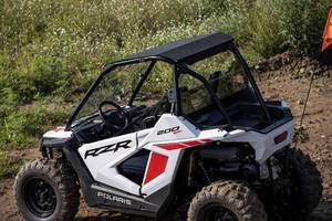 lot 7655 image: Mini Youth RZR 200 Poly Windshield, Rear Panel & Poly Roof Combo