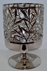 lot 15538 image: Bath & Body Works Vine Leaf Pedestal 3 Wick Candle Sleeve Holder