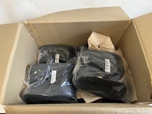 lot 45 image: BOX of VPKICKS BLACK SAFETY GEAR S