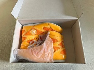 lot 70 image: RING-SIDE BOXING SHOES NEW IN BOX ORANGE (5)