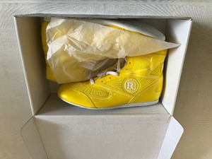 lot 67 image: RING-SIDE BOXING SHOES NEW IN BOX YELLOW (8)