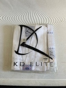 lot 107 image: KARATE & MARTIAL ARTS COMBAT UNIFORM SET - KD ELITE WHTE 2160