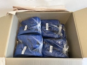 lot 14 image: BOX OF 8 VPKICKS FOOT GEAR Medium