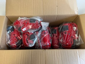 lot 20 image: BOX of 10 VIPER RED PUNCHING SAFETY GEAR (CHILD M)