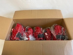 lot 19 image: BOX of 10 VIPER RED PUNCHING SAFETY GEAR (CHILD S)